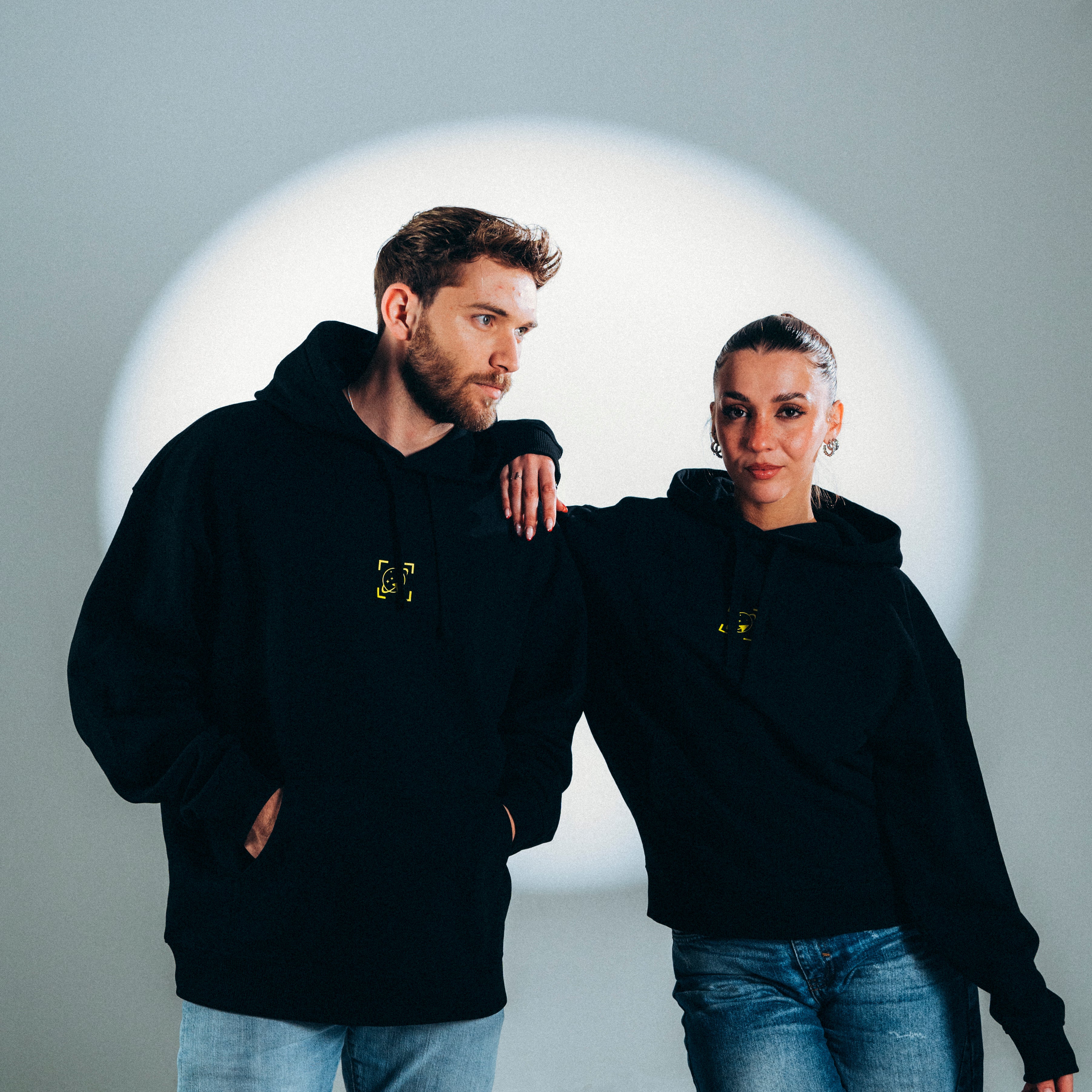 duo-hoodie-sweat-noir-unisexe-impression-serigraphie-avant