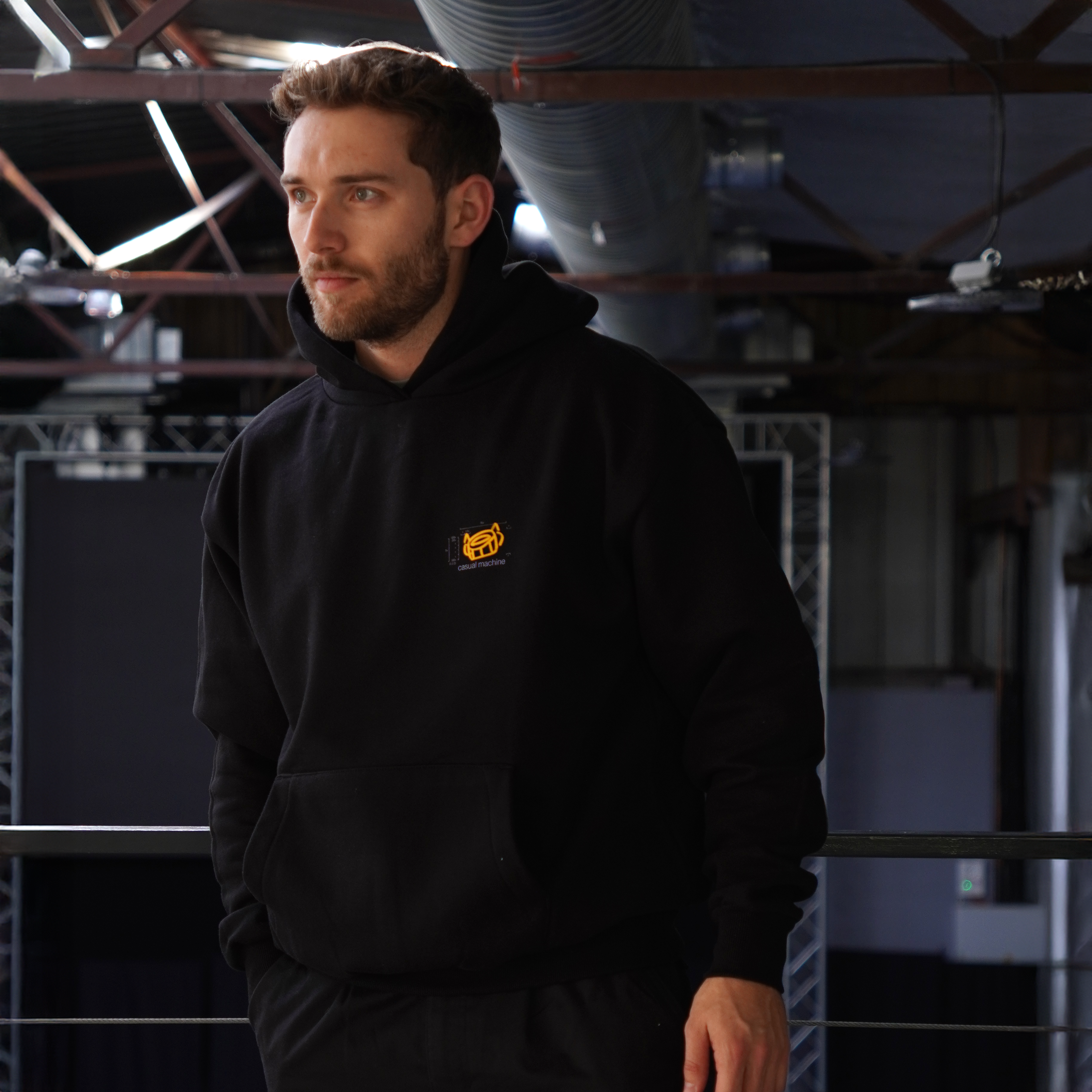 Hoodie Casual × Hangar